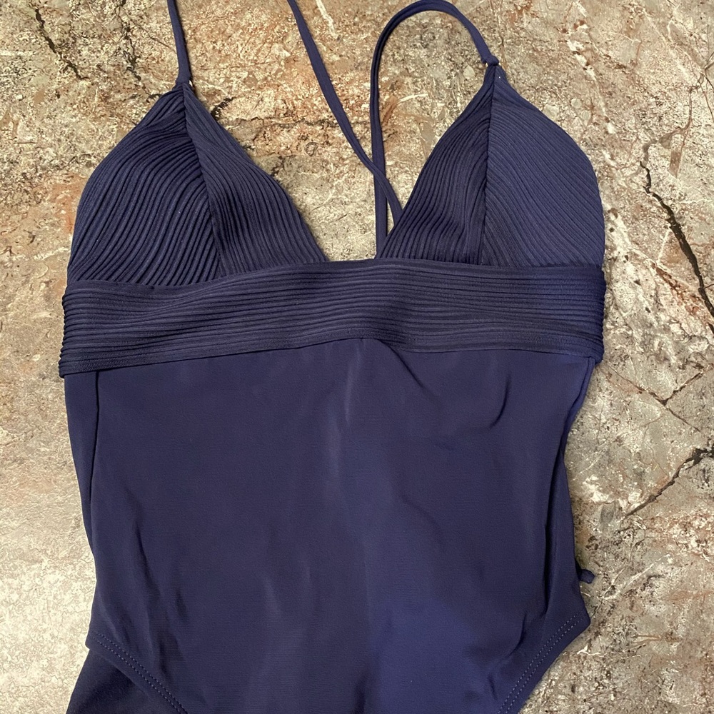 NWOT Robin Piccone Swimsuit